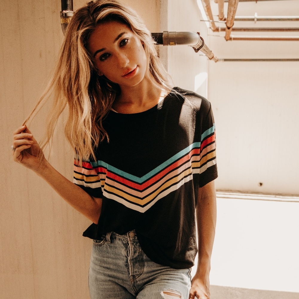 RAINBOW STRIPED TOP